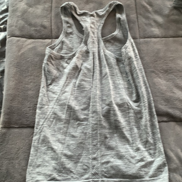 Lululemon swiftly tech tank top - Picture 2 of 3
